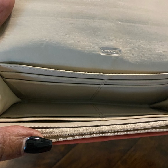 Coach Large Satchel with matching wallet - Picture 9 of 10